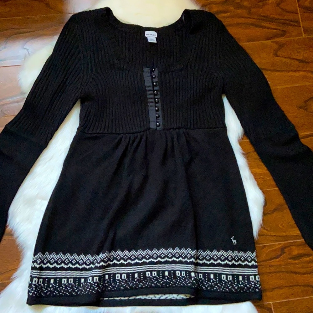 Nevada cute sweater dress/top in size M (10-12)